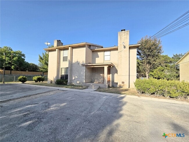 Building Photo - 1024 Mission Dr