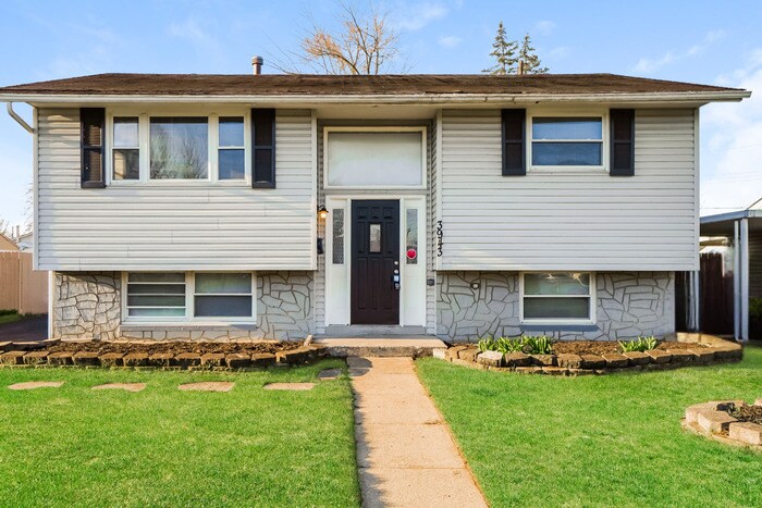Primary Photo - 3943 Randell Rd