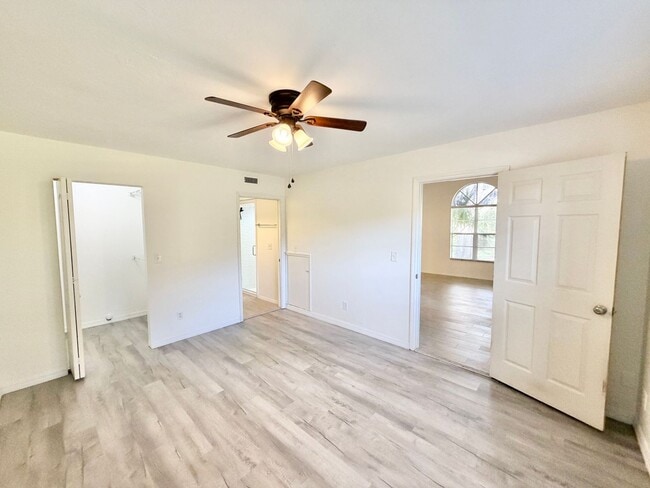 Building Photo - **LELY COUNTRY CLUB** 2 BED + LOFT / 2 BAT...