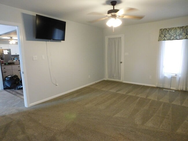 Building Photo - 103 Boatswain Dr