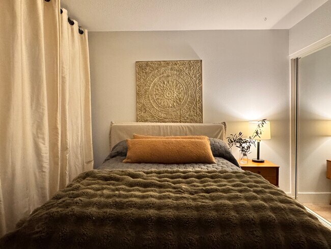 Guest Bedroom - 141 S Clark Dr