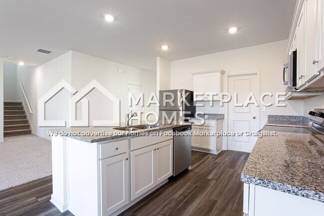 Building Photo - 144 Bandimere Pkwy