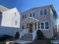 Building Photo - 117-119 2nd St