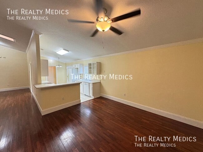 Building Photo - 2719 Crane's Cove Dr