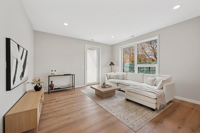 Building Photo - Forest Park - New Construction Luxury Townhomes!