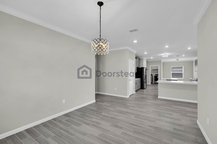 Building Photo - 9603 Lovage Ln