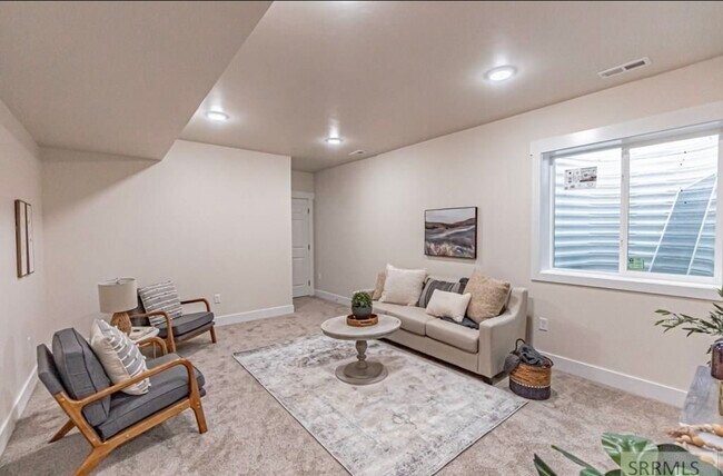 Building Photo - 1132 Bingham Ave