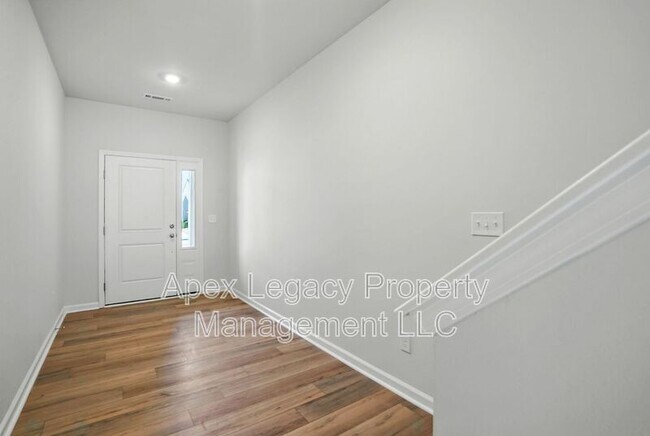 Building Photo - 112 Central Townes Wy