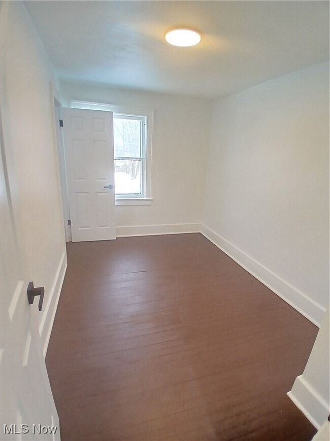 Building Photo - 39 Hilton Ave