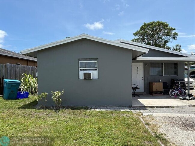 Building Photo - 532 NW 11th Ave