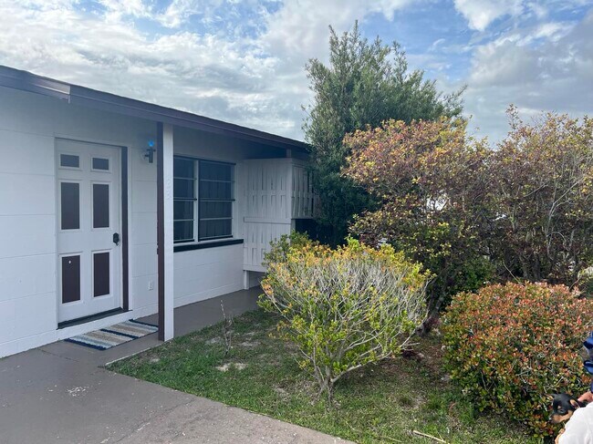 Front - 123 Keystone Plz