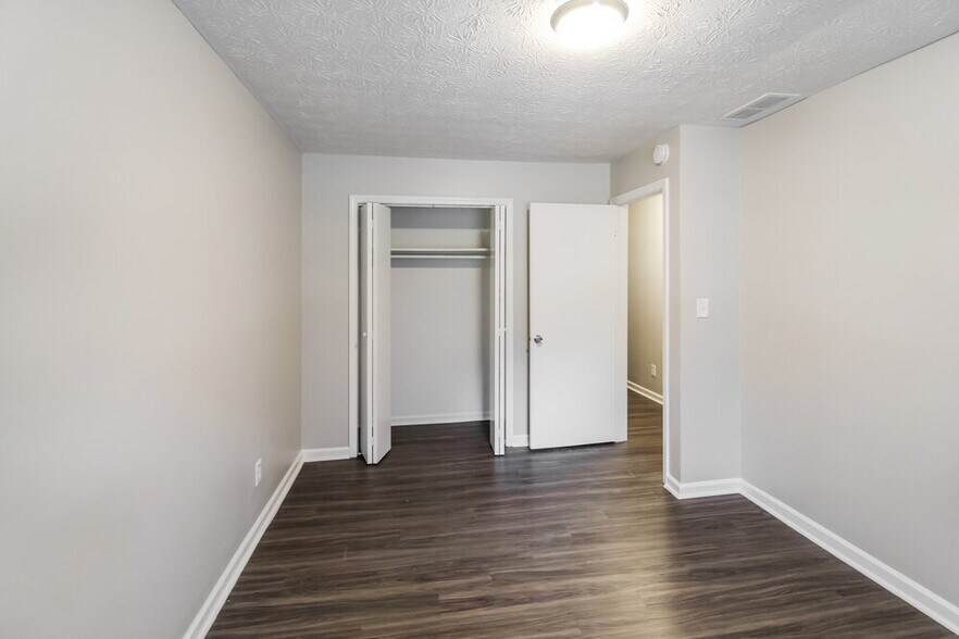 Building Photo - 2918 High Brook Way SE