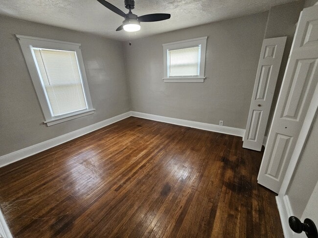 Building Photo - 4916 E 85th St