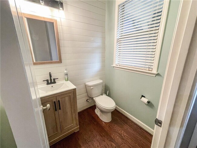 Building Photo - 4450 Wooded Oaks NW