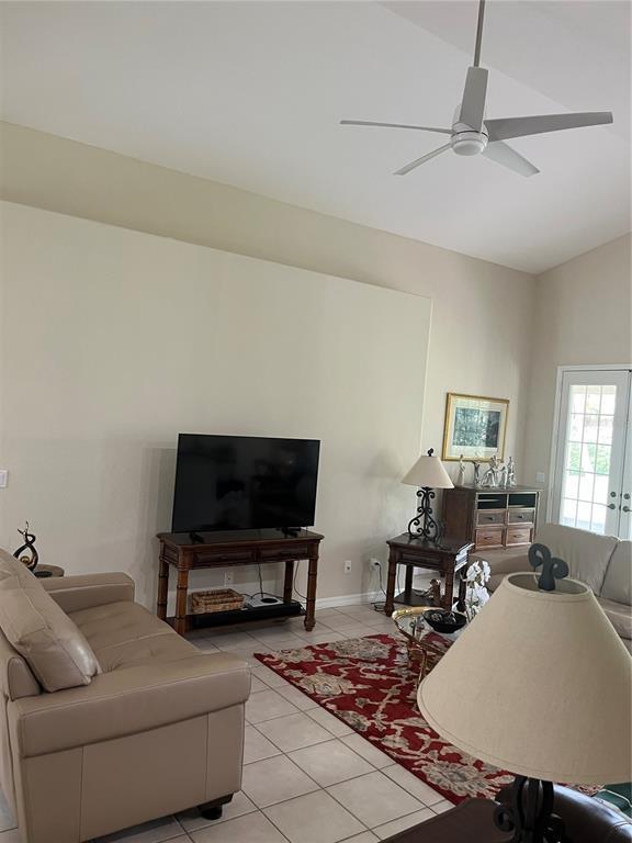 Building Photo - 174 Grand Oak Cir