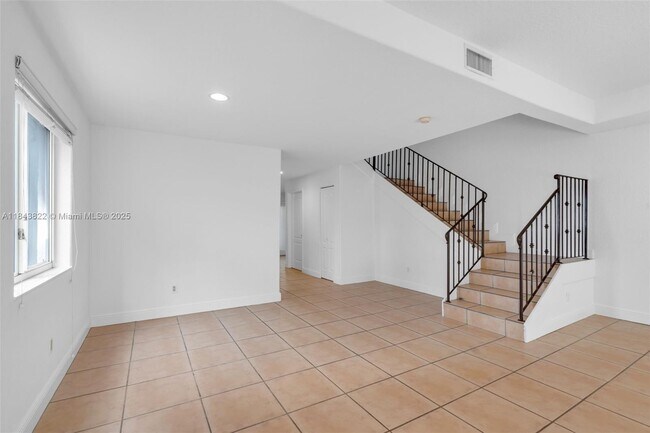 Building Photo - 3060 Matilda St