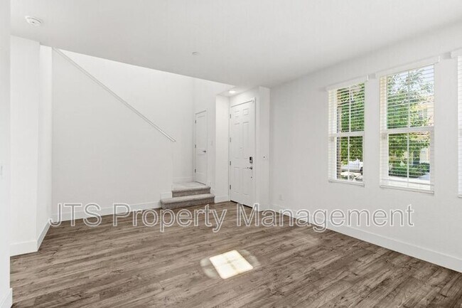 Building Photo - 3949 Aristotle Cir