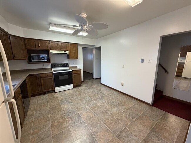 Building Photo - 820 Jacoby Rd