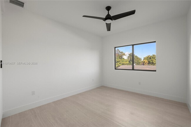 Building Photo - 3187 SW 23rd St