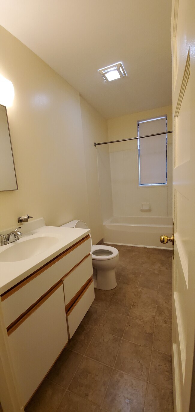 Bathroom - 21 Walter St