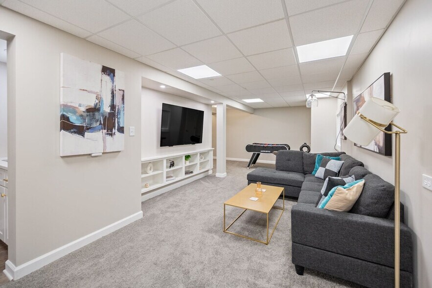 Building Photo - 14237 S Newberg Ct