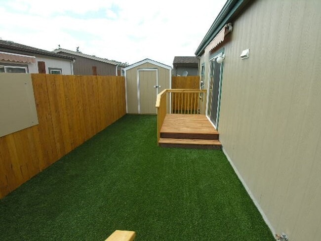 Building Photo - 3bd/2 bath mobile home available 10/10
