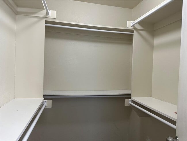 Building Photo - 4514 Quail Run Rd