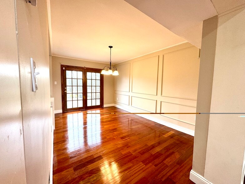 Building Photo - 540 Valleywood Rd