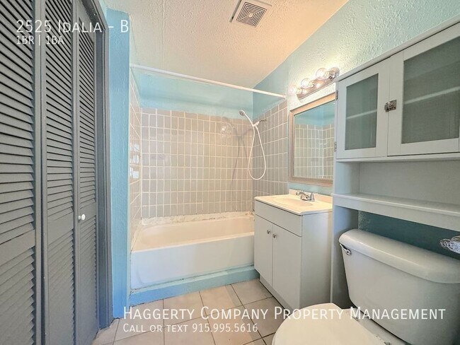 Building Photo - 2525 Idalia-B