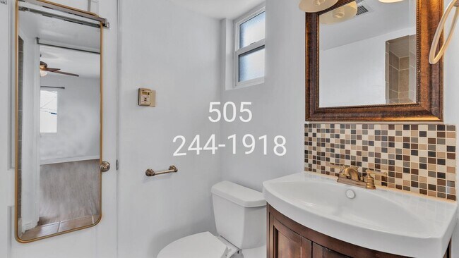 Building Photo - 2426 Hendola Dr NE