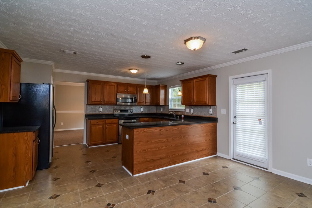 Building Photo - 3511 Hamilton Creek Trail NE