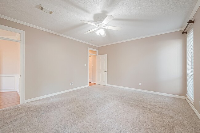 Building Photo - 13135 Finch Brook Dr