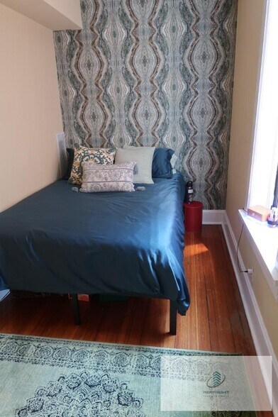 Building Photo - 1311 N Bosworth Ave