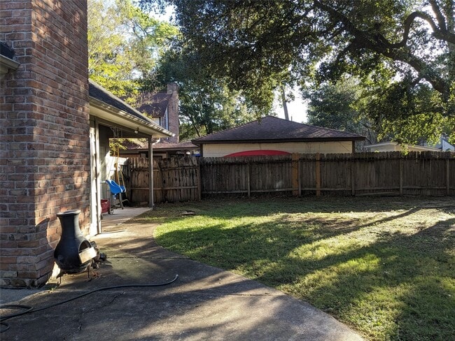 Building Photo - 12015 Fawnview Dr