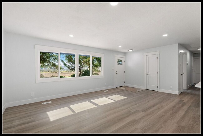 Building Photo - 3 Acre Horse Ranch & Home Rental SE Boise ...