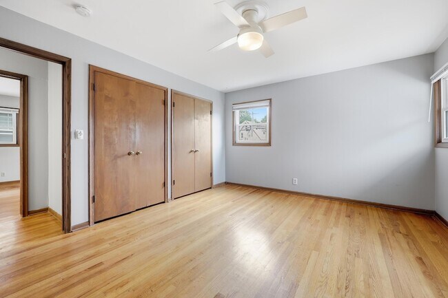 Building Photo - 4538 N Larkin St