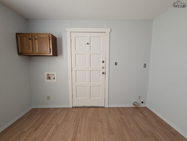 Building Photo - 2306 Garfield St