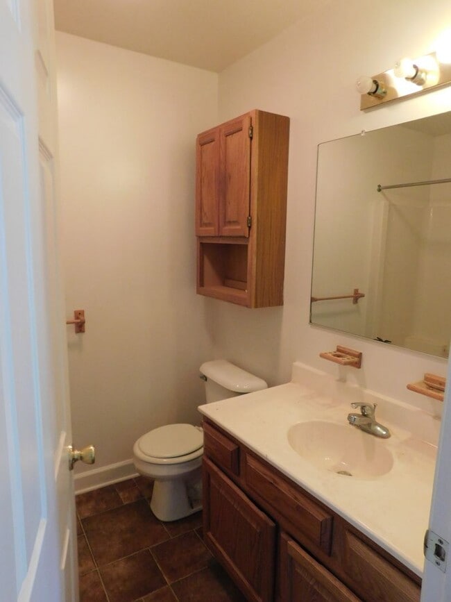 Building Photo - 3 bedroom 2 bath in Mt Hermon Subdivision