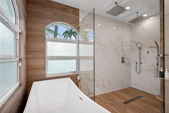 Building Photo - 14019 N Miller Dr