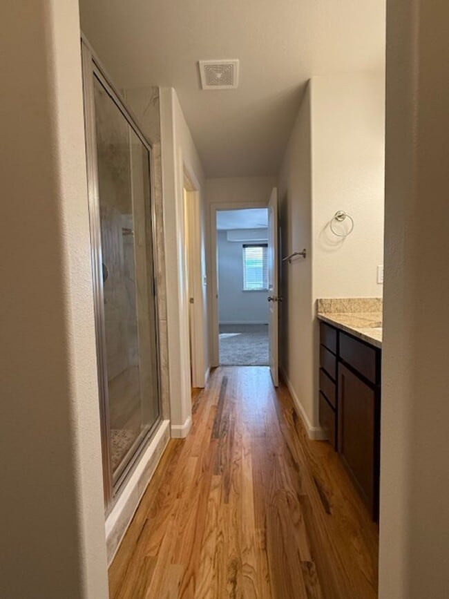 Building Photo - Fully Upgraded Executive Home For Lease