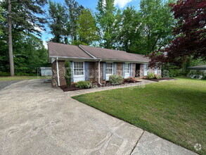 Building Photo - 133 Cliffwood Cir