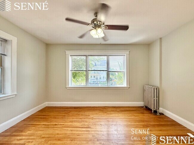 Building Photo - 6 Sherborn Ct