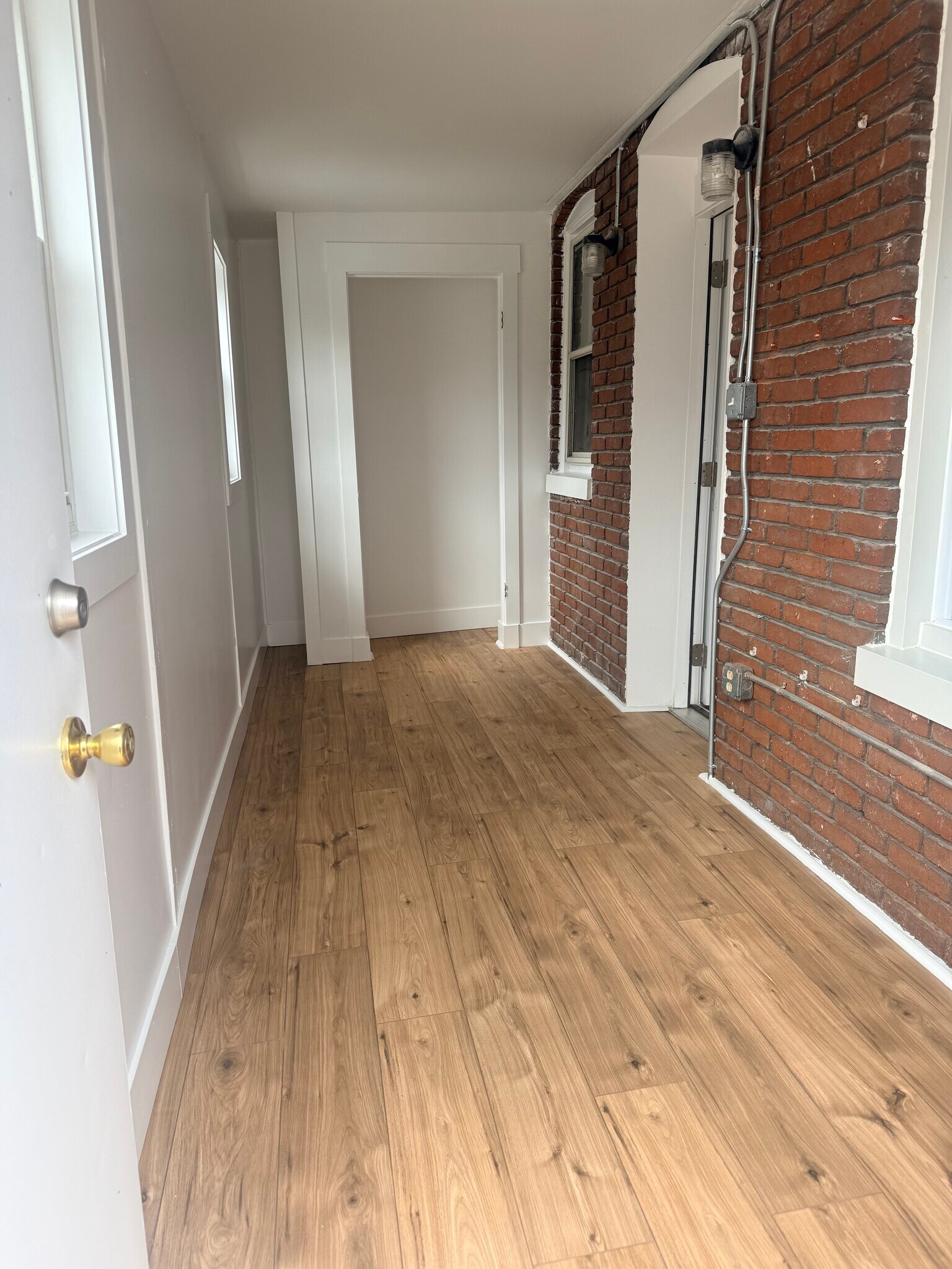 Building Photo - 908 Mount Rose Ave