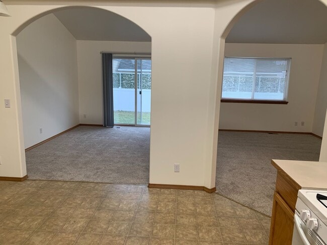 Building Photo - Stoddard Meadows Rancher