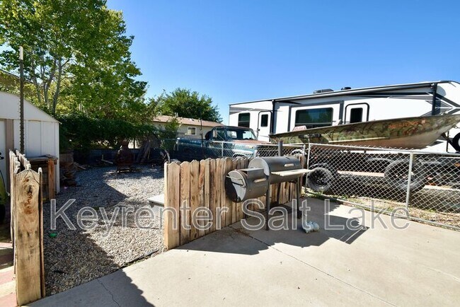 Building Photo - 1227 W 1835 N