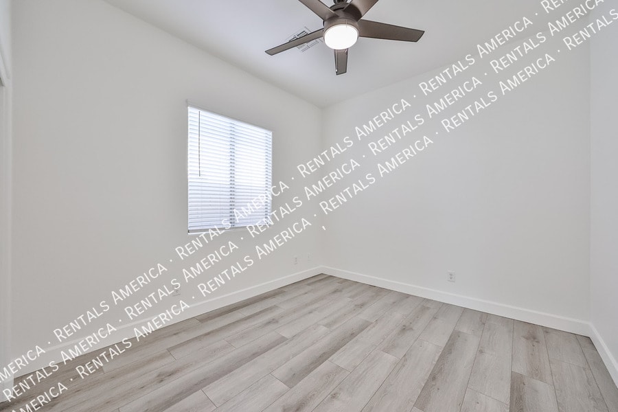 Building Photo - 10320 W Cashman Dr