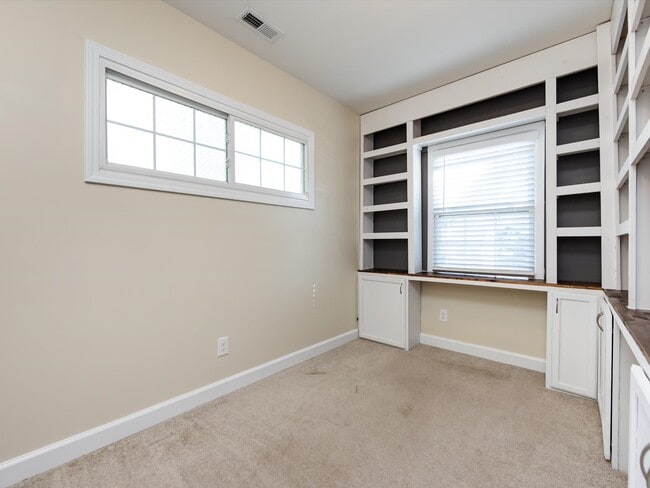 Building Photo - 1324 Bethel Rd