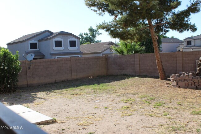 Building Photo - 2568 W Tanner Ranch Rd
