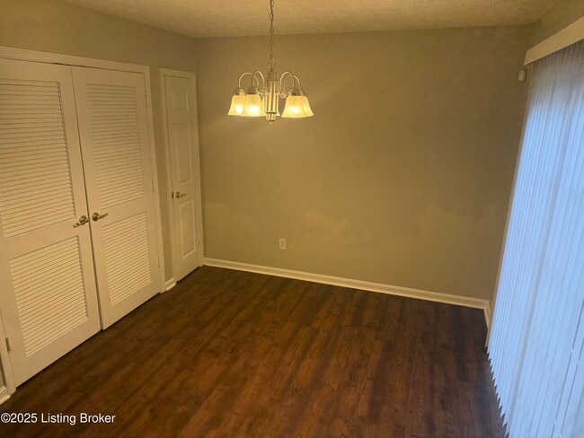 Building Photo - 9500 Bayberry Green Ln