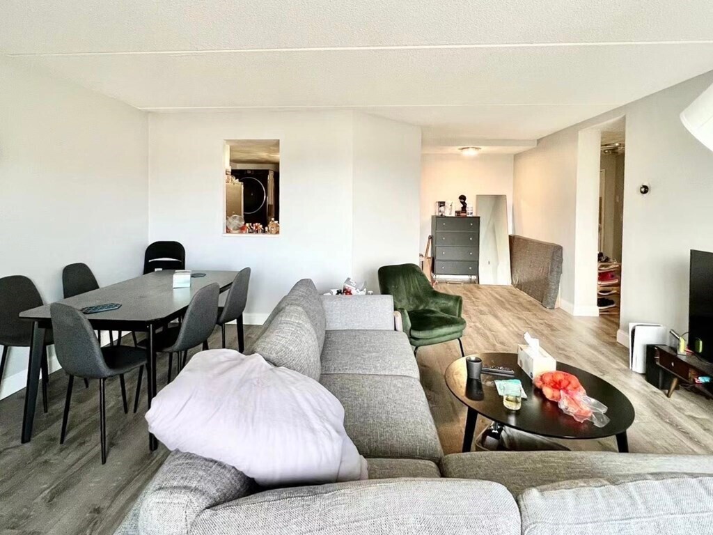 Building Photo - 386 Broadway